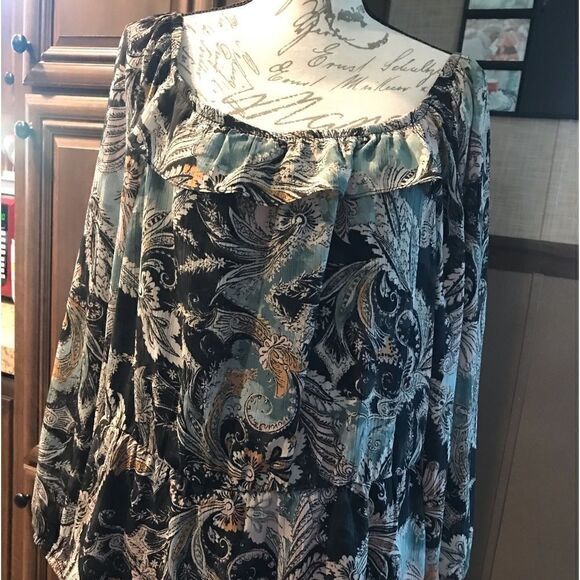 Paisley Off The Shoulder Peplum Top Plus Size - Picture 3 of 13